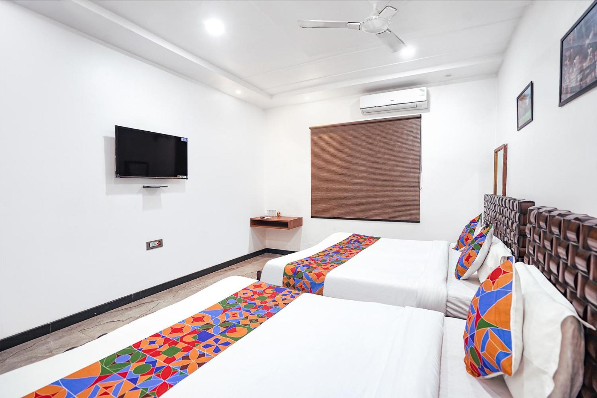 Fabhotel Villa De Benares Exterior photo